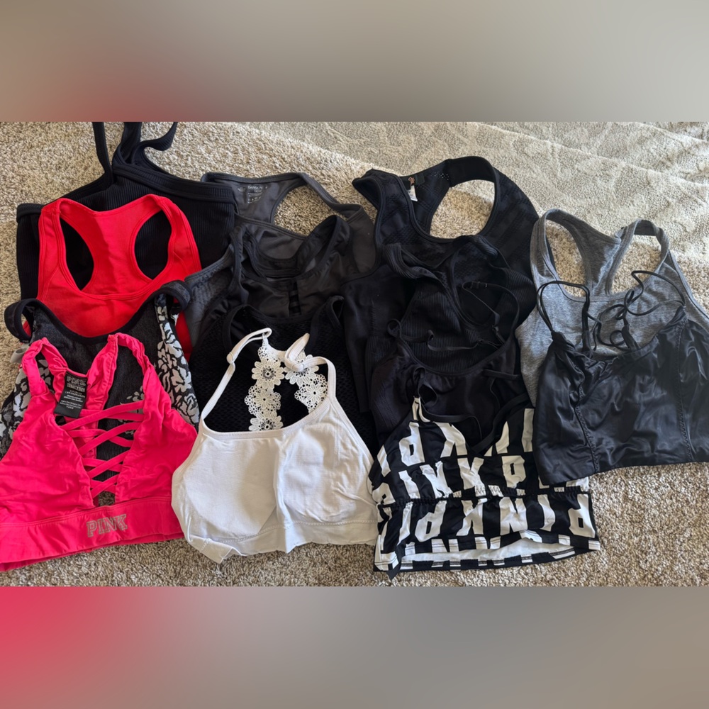 Black and White Sports Bras- 15 sports bras Sizes:S & XS